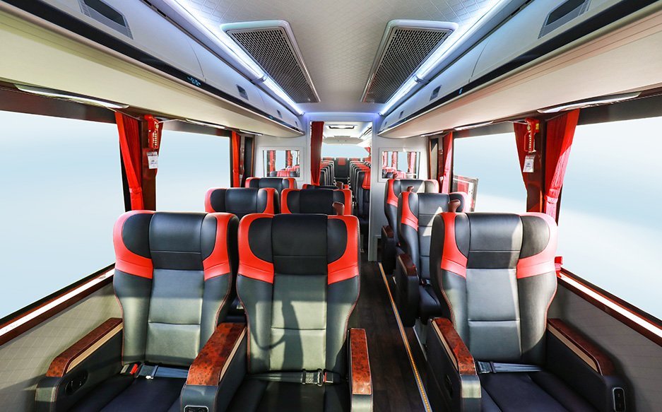 Yutong Master Introduced Intercity NOVA Luxury Bus Business class bus seats of Yutong Master new bus